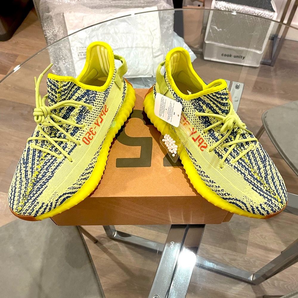 Yeezy Boost 350 V2 Yellow Zebra - size 10.5